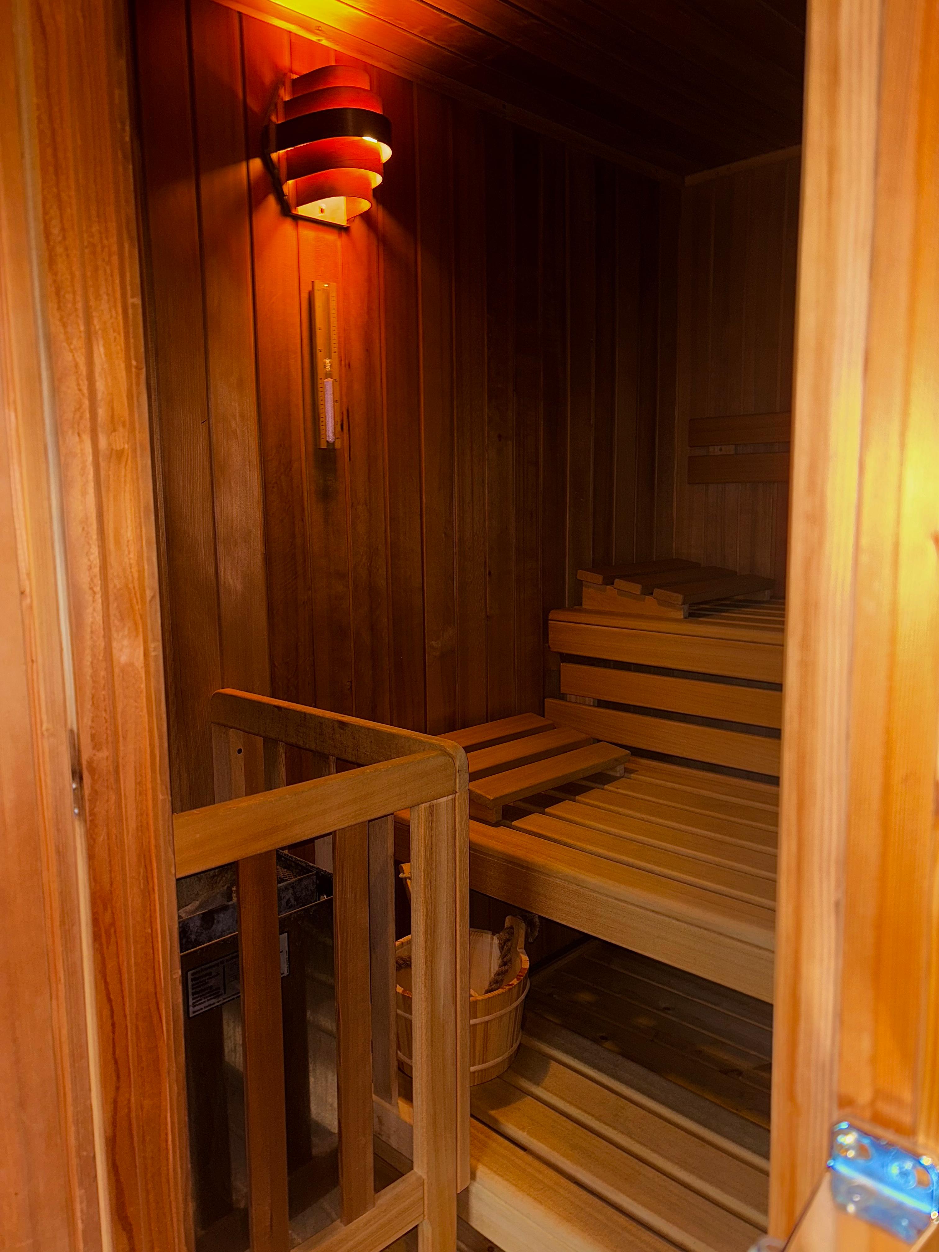 Holzsauna im Apartmenthaus
